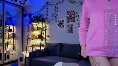 Snapshot of your_corvus chatting on 11.14.25 your_corvus online show from 11.14.25