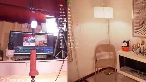 Snapshot of your_dreaamgirlx chatting on 10.31.25 Isabella online show from 10.31.25