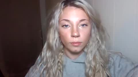 Snapshot of your_fav1 chatting on 10.25.25 your_fav1 online show from 10.25.25