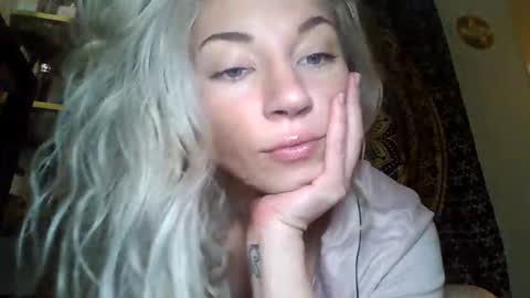 Snapshot of your_fav1 chatting on 11.12.25 your_fav1 online show from 11.12.25