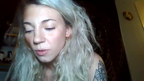 Snapshot of your_fav1 chatting on 11.15.25 your_fav1 online show from 11.15.25