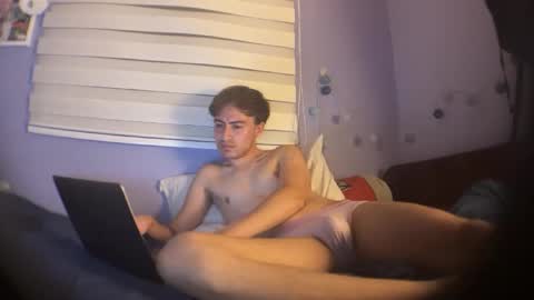 Ur fav Twinkk online show from 02.23.25