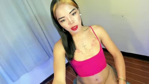 Snapshot of your_girl_yeka chatting on 06.17.26 your_girl_yeka online show from 06.17.26