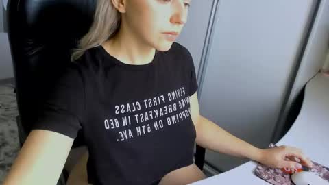 Cora online show from 11.17.25