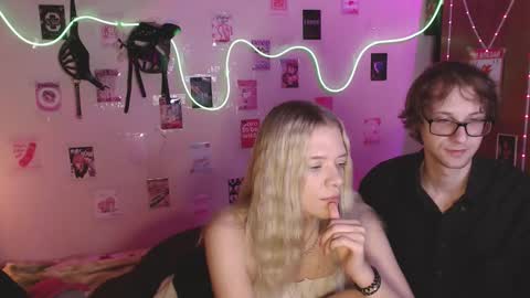 Snapshot of your_horny_friends chatting on 10.12.25 Your Horny Friends online show from 10.12.25