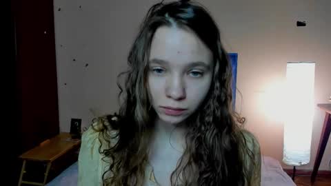 Snapshot of your_leslie chatting on 03.19.26 Leslie online show from 03.19.26