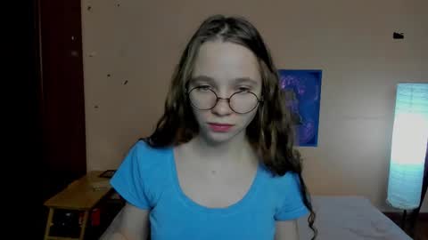 Snapshot of your_leslie chatting on 03.24.26 Leslie online show from 03.24.26