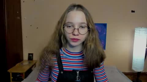 Snapshot of your_leslie chatting on 03.25.26 Leslie online show from 03.25.26