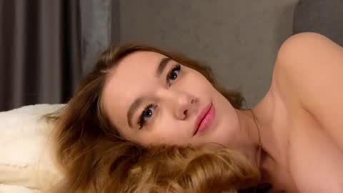 Snapshot of your_misstress chatting on 01.05.25 Jessica Loyd online show from 01.05.25