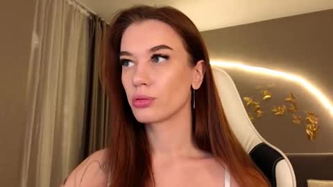 Snapshot of your_misstress chatting on 11.01.25 Jessica Loyd online show from 11.01.25