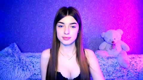 Snapshot of your_moon18 chatting on 12.21.24 Zarina online show from 12.21.24