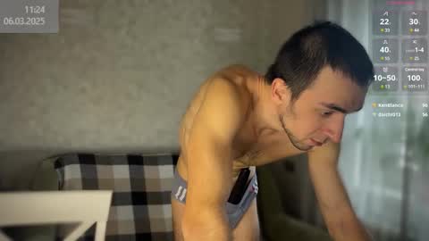 Snapshot of your_new_boyfriend17 chatting on 03.06.25 Your new boyfriend17 online show from 03.06.25