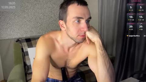 Snapshot of your_new_boyfriend17 chatting on 03.12.25 Your new boyfriend17 online show from 03.12.25