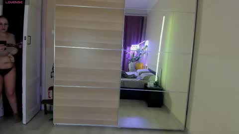 Pennyy online show from 03.04.26