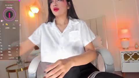 your_petite18 online show from 07.15.26