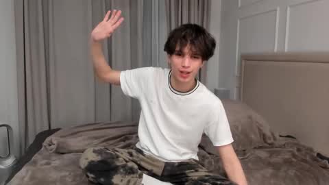 Snapshot of your_shy_guy chatting on 03.02.26 your_shy_guy online show from 03.02.26