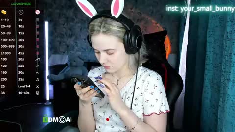 Snapshot of your_small_bunny chatting on 05.08.26 Molly online show from 05.08.26