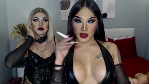 Snapshot of your_truly_goddess143 chatting on 10.15.25 TRICXIEBELLE online show from 10.15.25