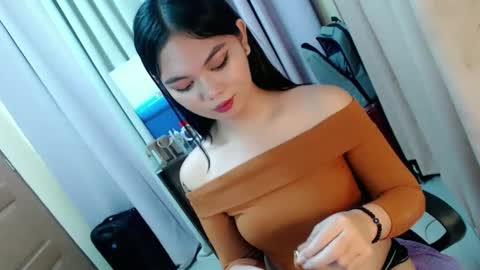 Snapshot of yourangelictransgirl chatting on 12.11.24 Hi its me Yna online show from 12.11.24