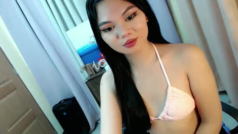 Snapshot of yourangelictransgirl chatting on 12.15.24 Hi its me Yna online show from 12.15.24