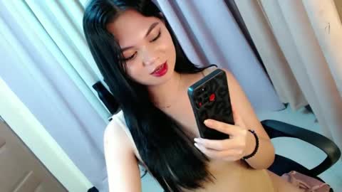 Snapshot of yourangelictransgirl chatting on 12.17.24 Hi its me Yna online show from 12.17.24