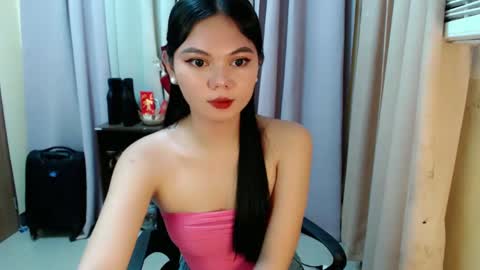 Snapshot of yourangelictransgirl chatting on 12.29.24 Hi its me Yna online show from 12.29.24