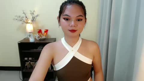 Snapshot of yourangelictransgirl chatting on 02.01.25 Hi its me Yna online show from 02.01.25