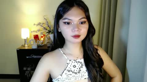 Snapshot of yourangelictransgirl chatting on 02.11.25 Hi its me Yna online show from 02.11.25