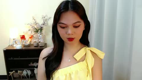 Snapshot of yourangelictransgirl chatting on 02.23.25 Hi its me Yna online show from 02.23.25