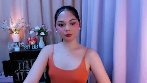 Snapshot of yourangelictransgirl chatting on 10.08.25 Hi its me Yna online show from 10.08.25