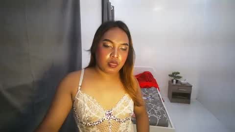 Snapshot of yourasian_blackbarbie chatting on 01.31.25 blackbarbie online show from 01.31.25