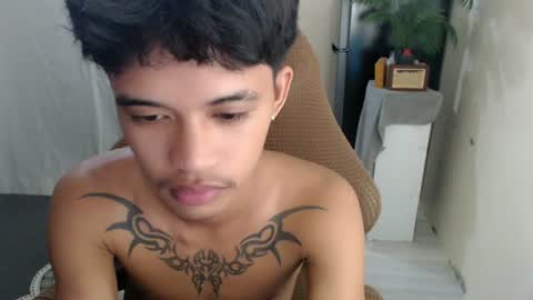 yourasian_eric online show from 07.10.26