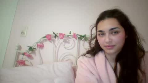 Snapshot of yourbella37 chatting on 05.06.26 yourbella37 online show from 05.06.26