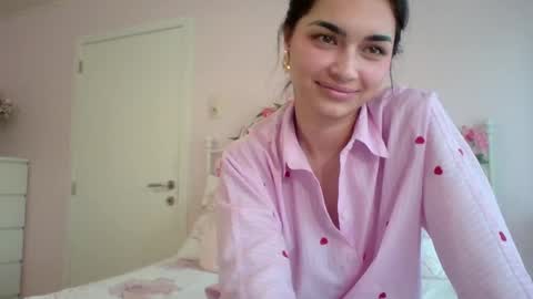 Snapshot of yourbella37 chatting on 05.20.26 yourbella37 online show from 05.20.26