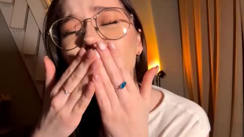 Snapshot of yourbelovedelsa chatting on 03.01.26 Elsa online show from 03.01.26