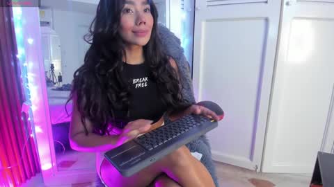 Snapshot of yourcutemolly chatting on 12.20.24 Selena online show from 12.20.24