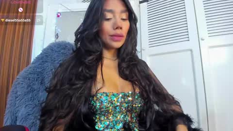 Snapshot of yourcutemolly chatting on 12.21.24 Selena online show from 12.21.24