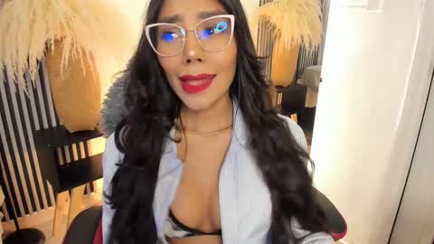 Snapshot of yourcutemolly chatting on 02.27.25 Selena online show from 02.27.25