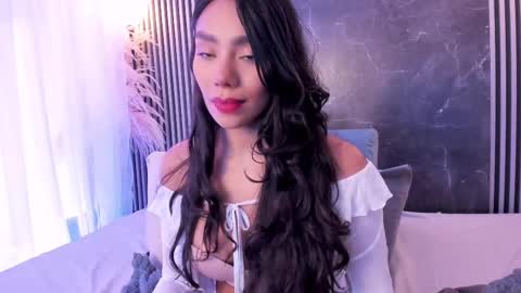 Snapshot of yourcutemolly chatting on 03.05.25 Selena online show from 03.05.25