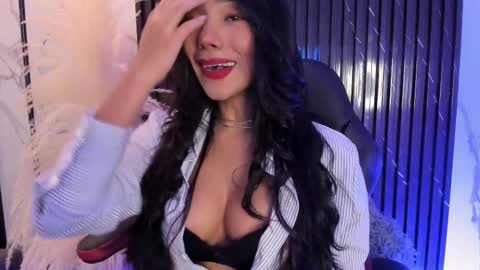 Snapshot of yourcutemolly chatting on 03.07.25 Selena online show from 03.07.25