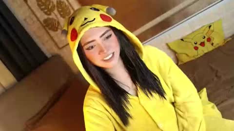 Snapshot of yourdevilsweettsx chatting on 10.18.25 JEN online show from 10.18.25