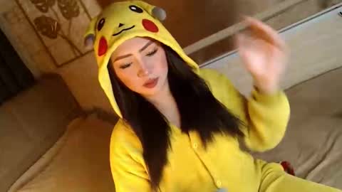 Snapshot of yourdevilsweettsx chatting on 11.17.25 JEN online show from 11.17.25