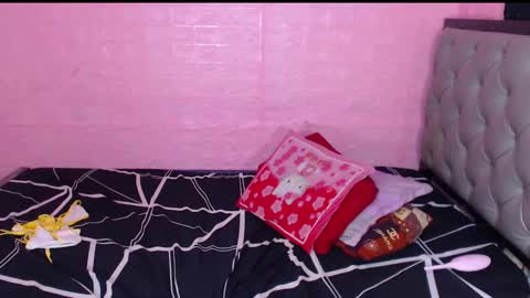 Snapshot of yourdreamisabell chatting on 12.23.24 yourdreamisabell online show from 12.23.24