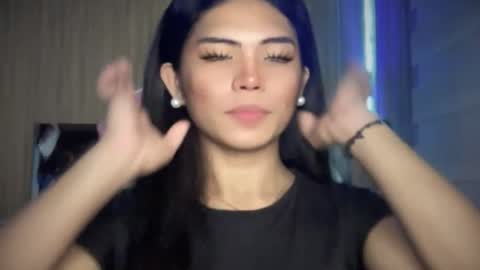 Snapshot of yourehot_pretty chatting on 04.25.26 Do read my bio online show from 04.25.26