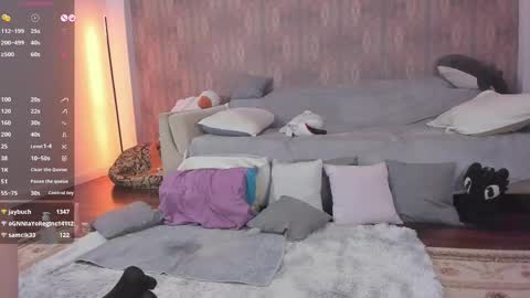 Mary online show from 02.25.25