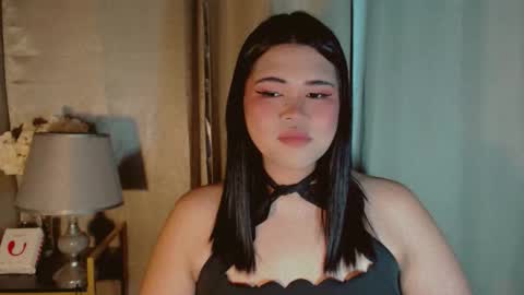 Snapshot of yourfavoratejessica chatting on 10.08.25 Jessica online show from 10.08.25