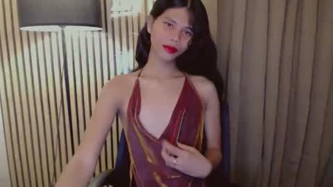 Vivian online show from 11.14.25