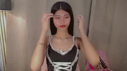 Vivian online show from 04.13.26