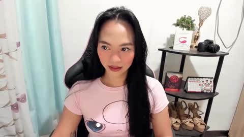 Snapshot of yourfiercequeenalexia chatting on 12.28.24 Alexia online show from 12.28.24