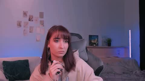 violett online show from 10.03.25